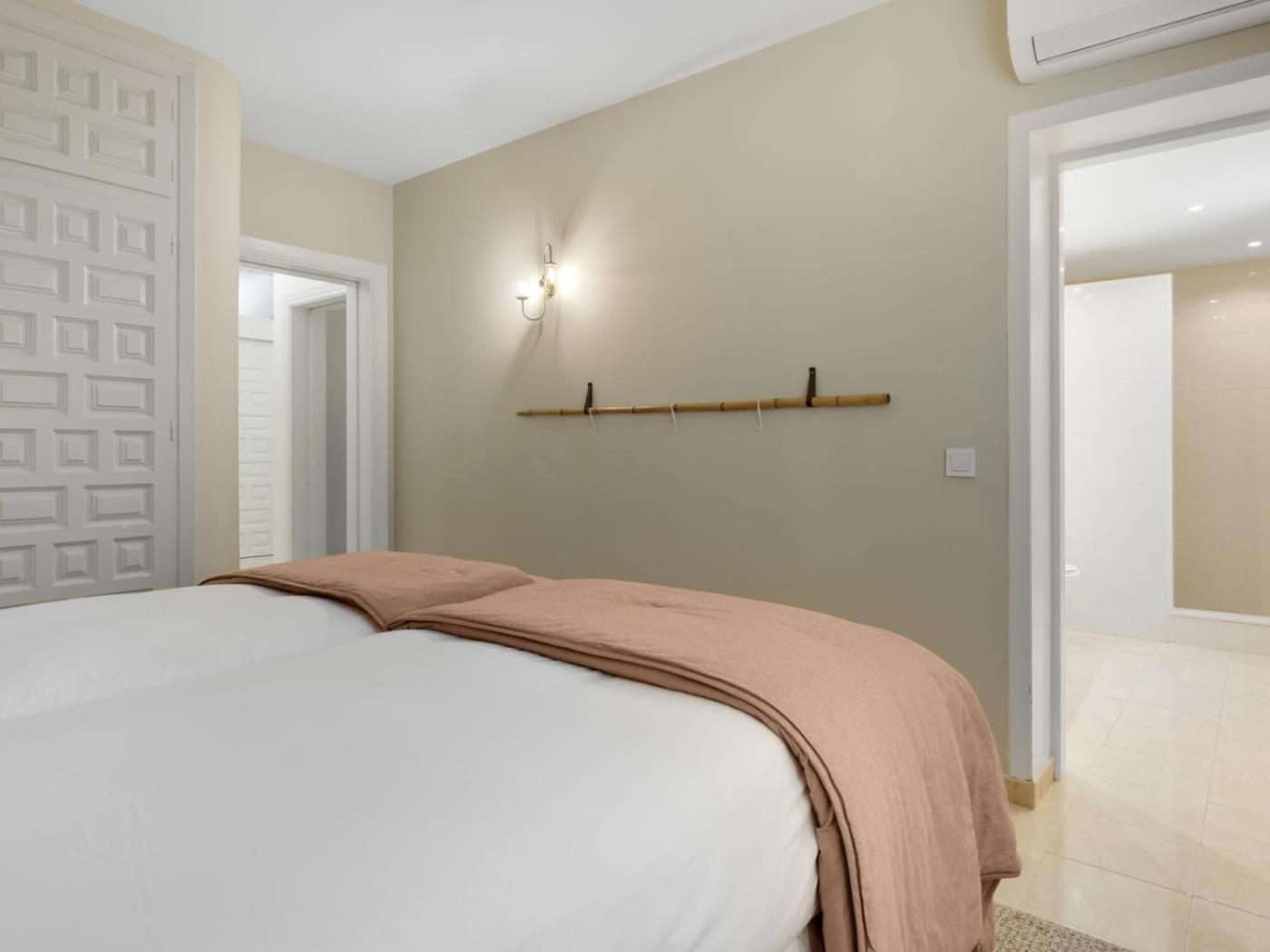 Byron, Private Pool, Walking Distance To Puerto Banus Holiday home Marbella