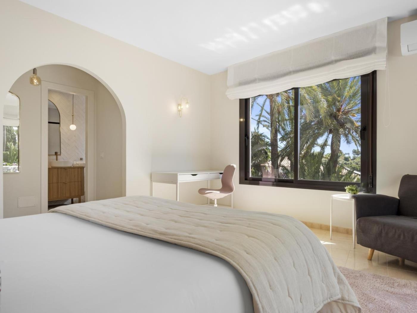 Byron, Private Pool, Walking Distance To Puerto Banus Holiday home