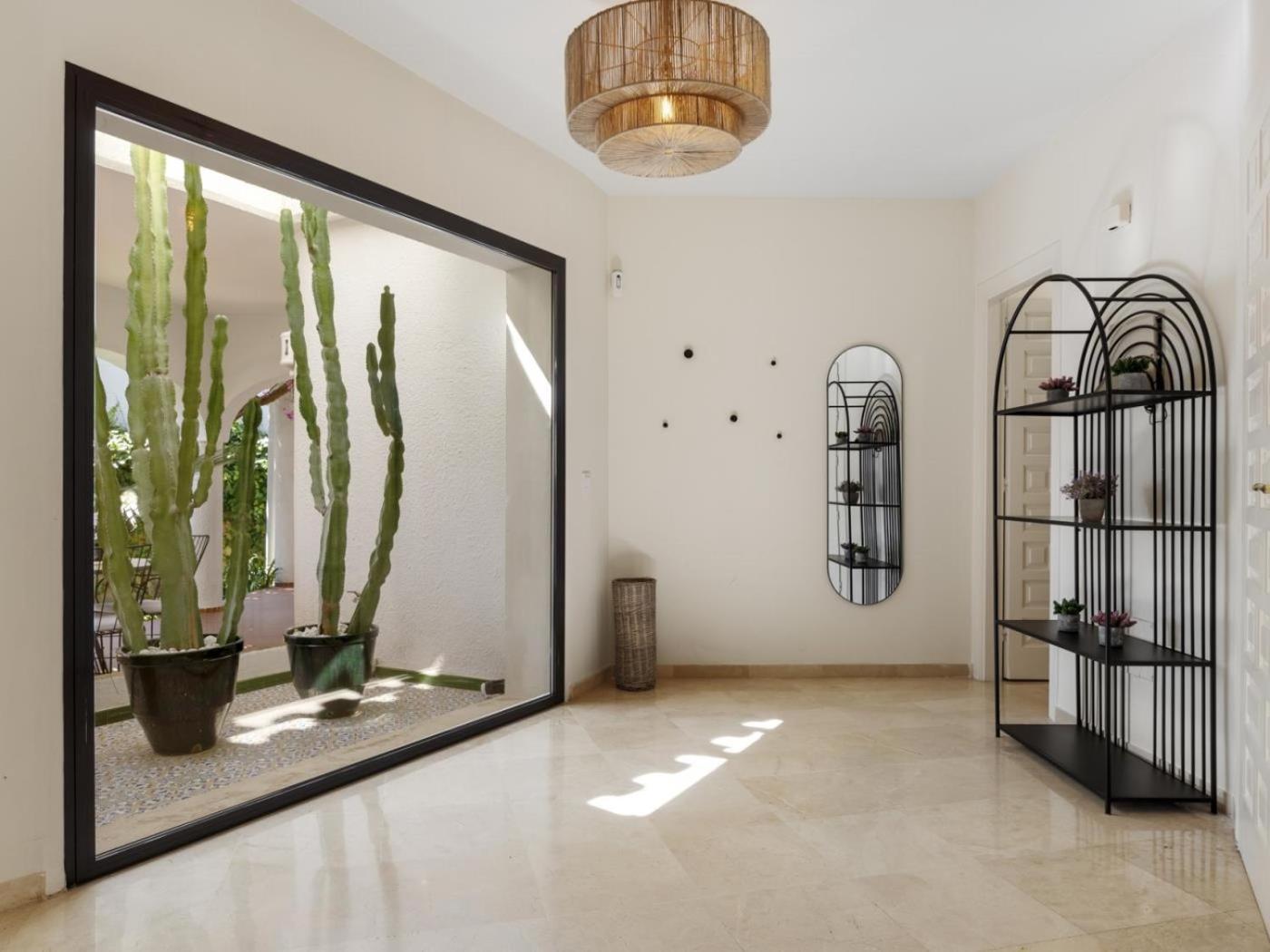 Byron, Private Pool, Walking Distance To Puerto Banus